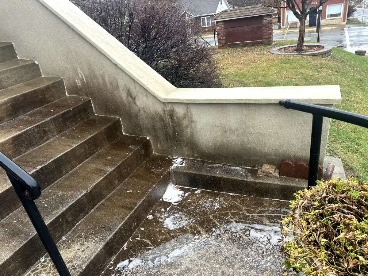 Stucco & Steps Cleanup — before